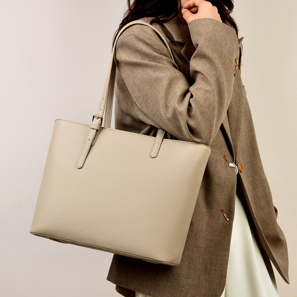 Borse a tracolla da donna in t - Luxury Bags Tote recensione e prezzo
