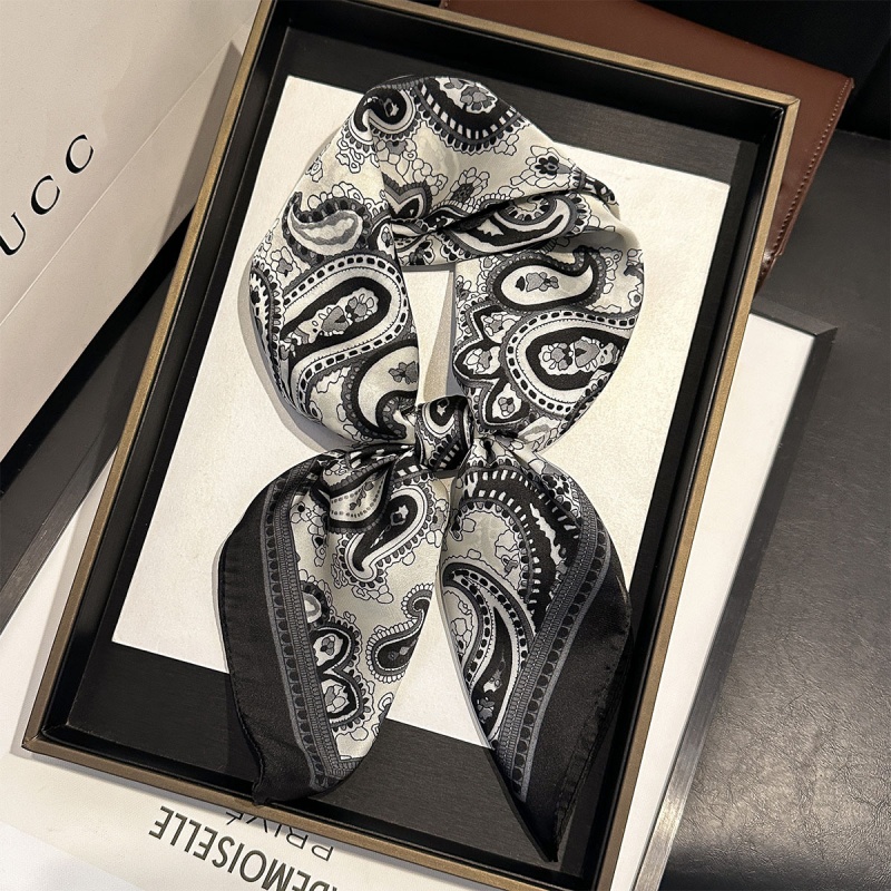 Foulard Quadrato di Lusso in R - Luxury Bags China recensione e prezzo