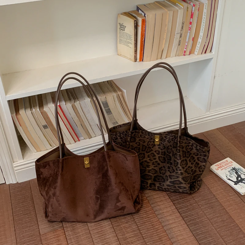 Borsa a mano in pelle scamosci - Luxury Bags Tote recensione e prezzo