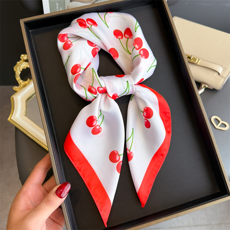 Sciarpa di raso quadrata di lu - Luxury Bags China recensione e prezzo